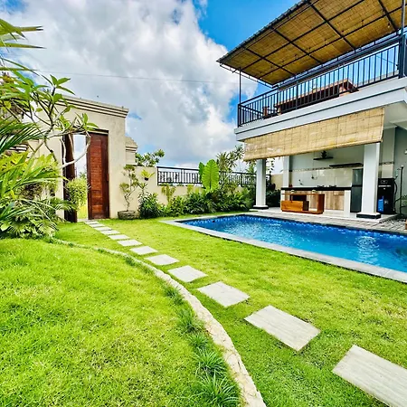 Akatara Ubud Villa